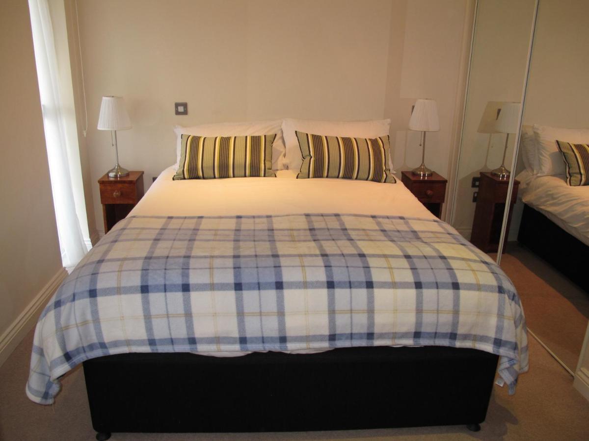 Churchill Two Bedroom Apartments With Free Parking And The Minster View 요크 외부 사진