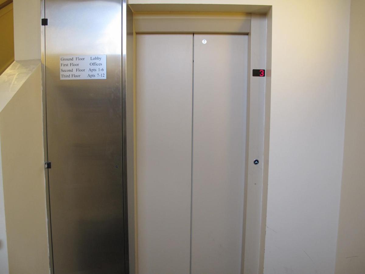 Churchill Two Bedroom Apartments With Free Parking And The Minster View 요크 외부 사진